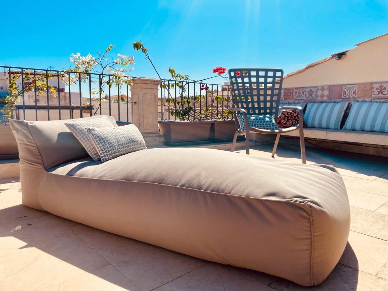 شقة Alma Maris Terrazza Al Tempio By Bed&Bros سيراكوزا المظهر الخارجي الصورة